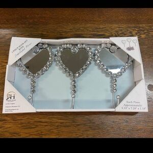 Heart-Shaped Silver Wall Hooks Set